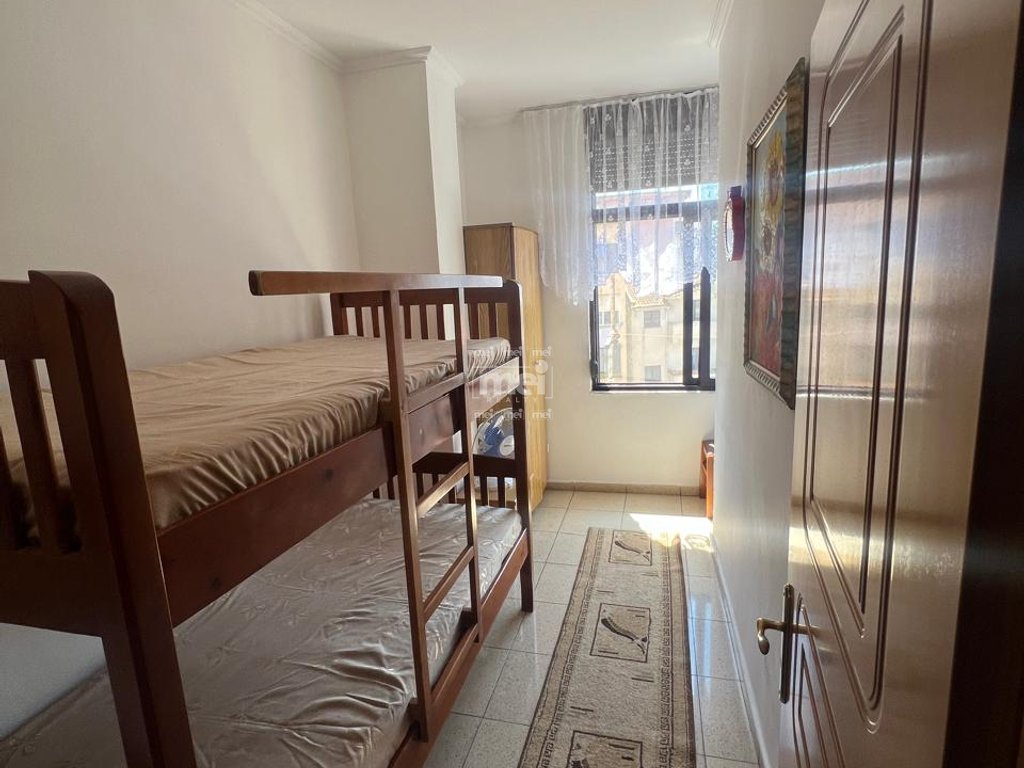 JEPET ME QIRA APARTAMENT  2+1 TEK GJYKATA!