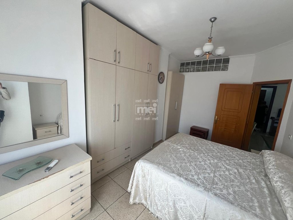 JEPET ME QIRA APARTAMENT  2+1 TEK GJYKATA!