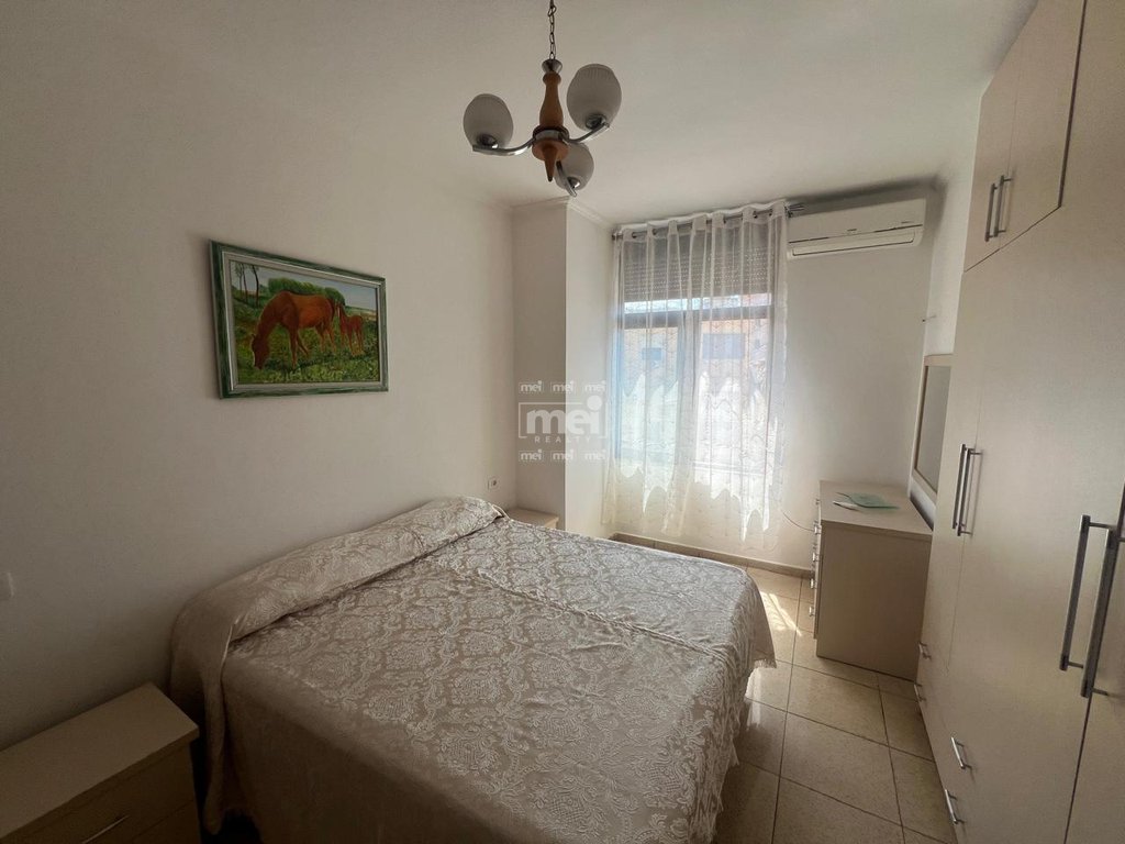 JEPET ME QIRA APARTAMENT  2+1 TEK GJYKATA!