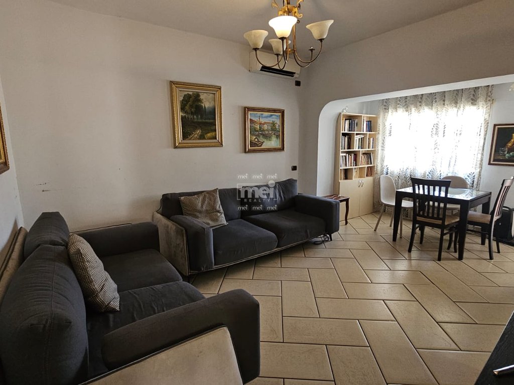 SHITET APARTAMENT 2+1 NE QENDER DURRES!