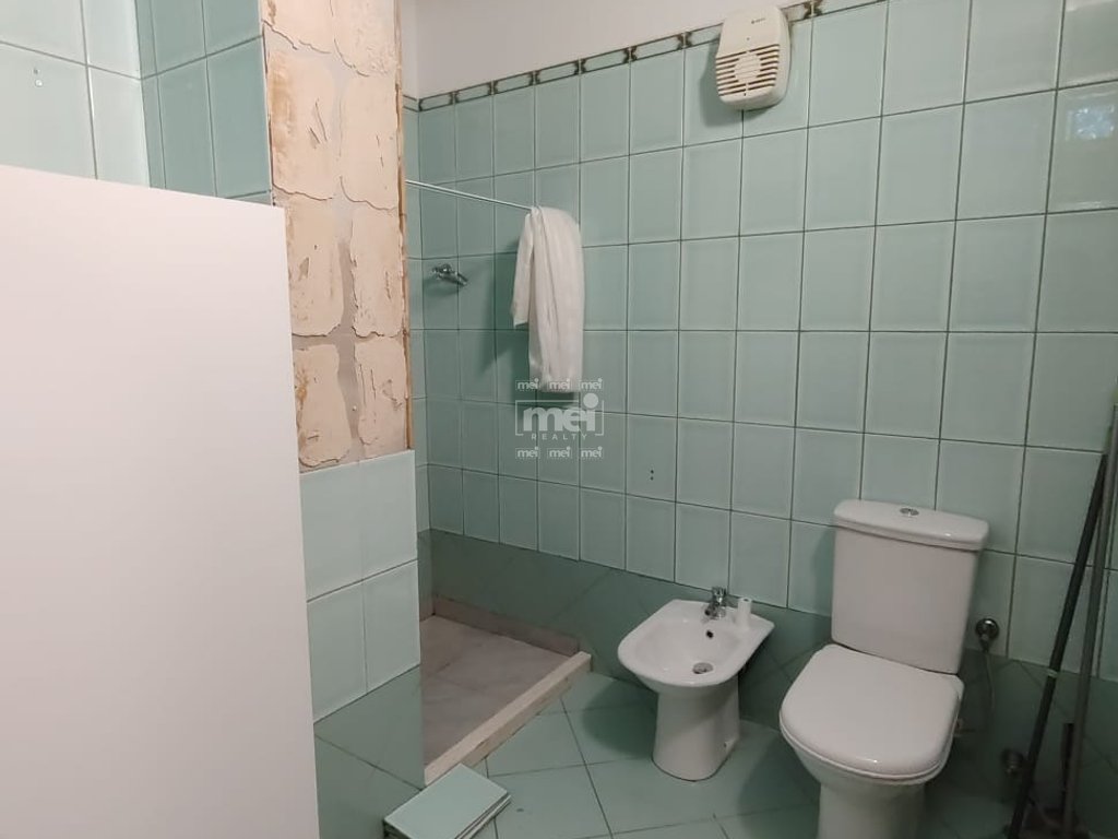 APARTAMENT ME QIRA ME PAMJE NGA DETI NE VOLLGA