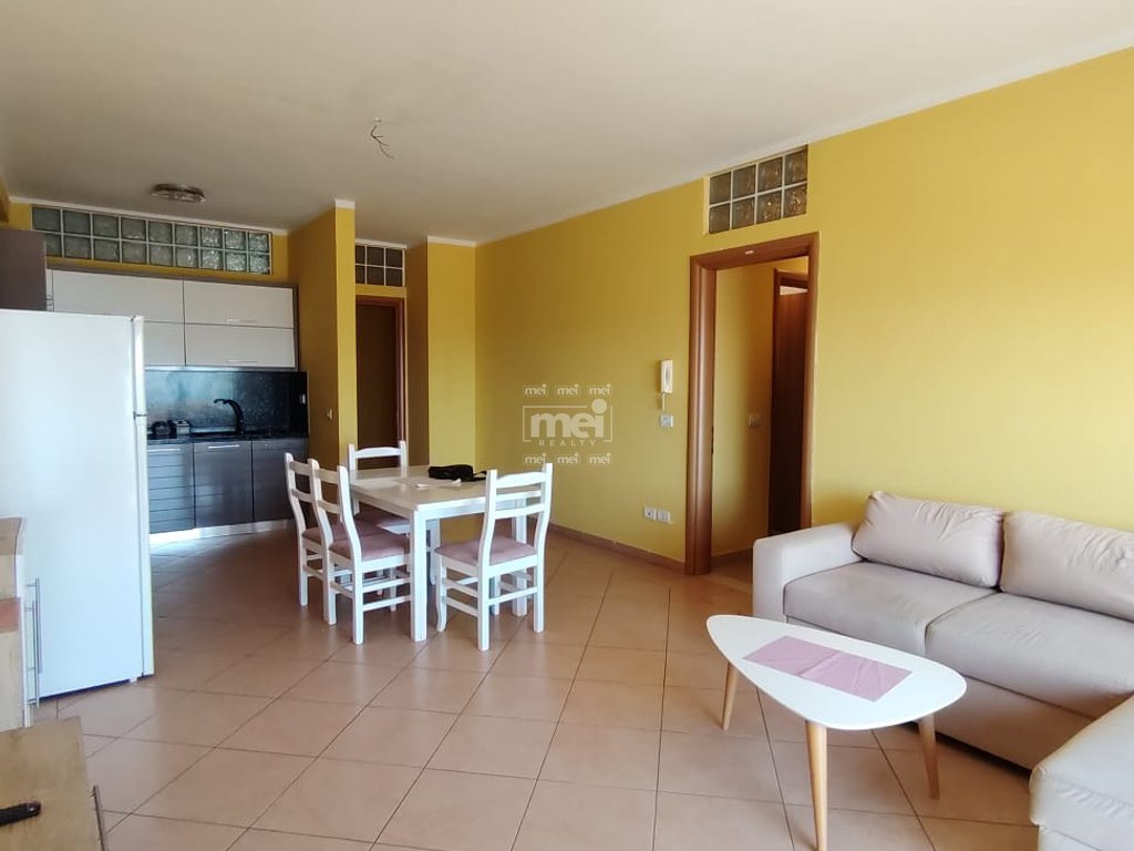 APARTAMENT ME QIRA ME PAMJE NGA DETI NE VOLLGA