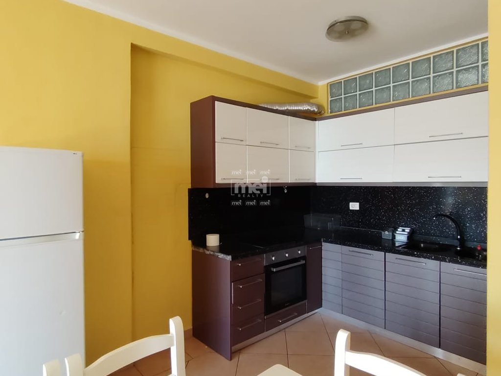 APARTAMENT ME QIRA ME PAMJE NGA DETI NE VOLLGA