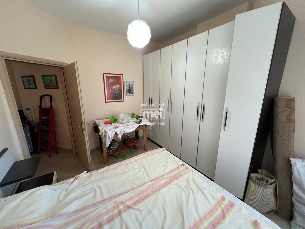 JEPET ME QIRA APARTAMENT 1+1 TEK SHKEMBI I KAVAJES!