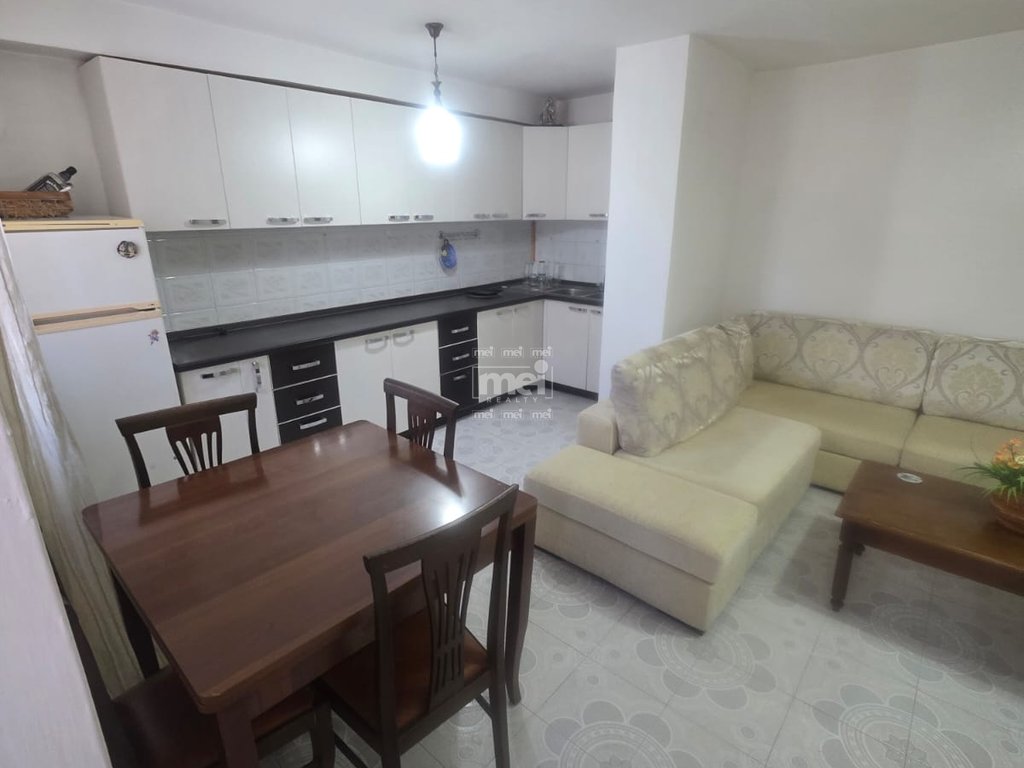 SHITET APARTAMENT 1+1 PRANË SPITALIT!