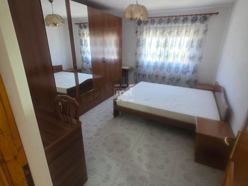 SHITET APARTAMENT 1+1 PRANË SPITALIT!