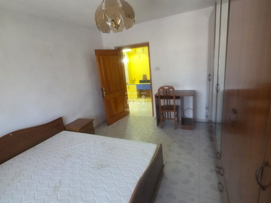 SHITET APARTAMENT 1+1 PRANË SPITALIT!