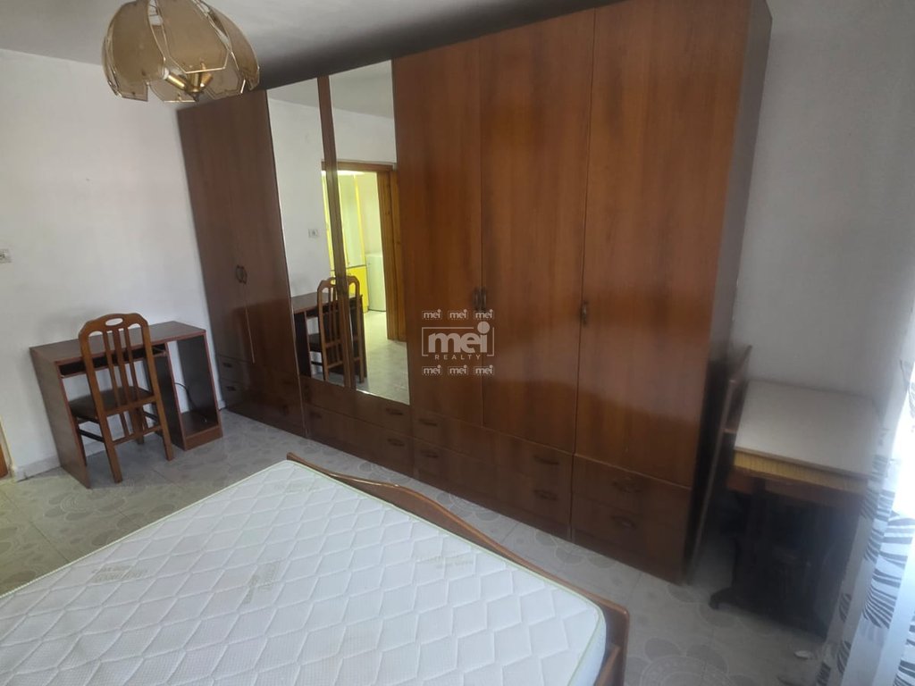 SHITET APARTAMENT 1+1 PRANË SPITALIT!