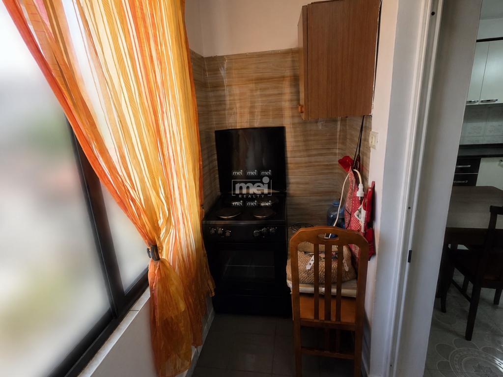 SHITET APARTAMENT 1+1 PRANË SPITALIT!
