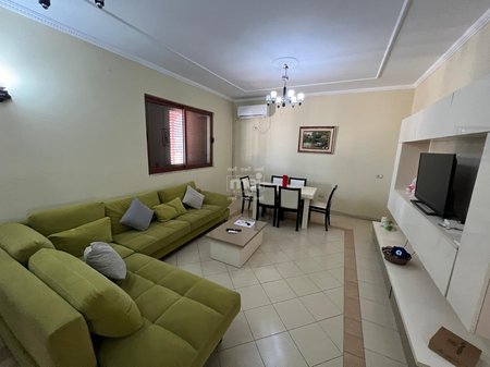 JEPET ME QIRA APARTAMENT  2+1+2 ,PRANE KRYQIT TE KUQ!