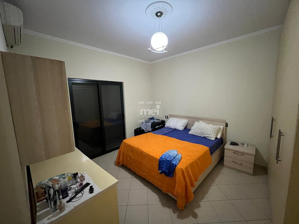JEPET ME QIRA APARTAMENT 2+1+2 ,PRANE KRYQIT TE KUQ!