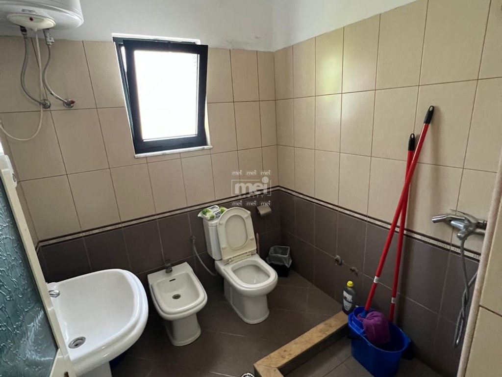 JEPET ME QIRA APARTAMENT 2+1+2 ,PRANE KRYQIT TE KUQ!