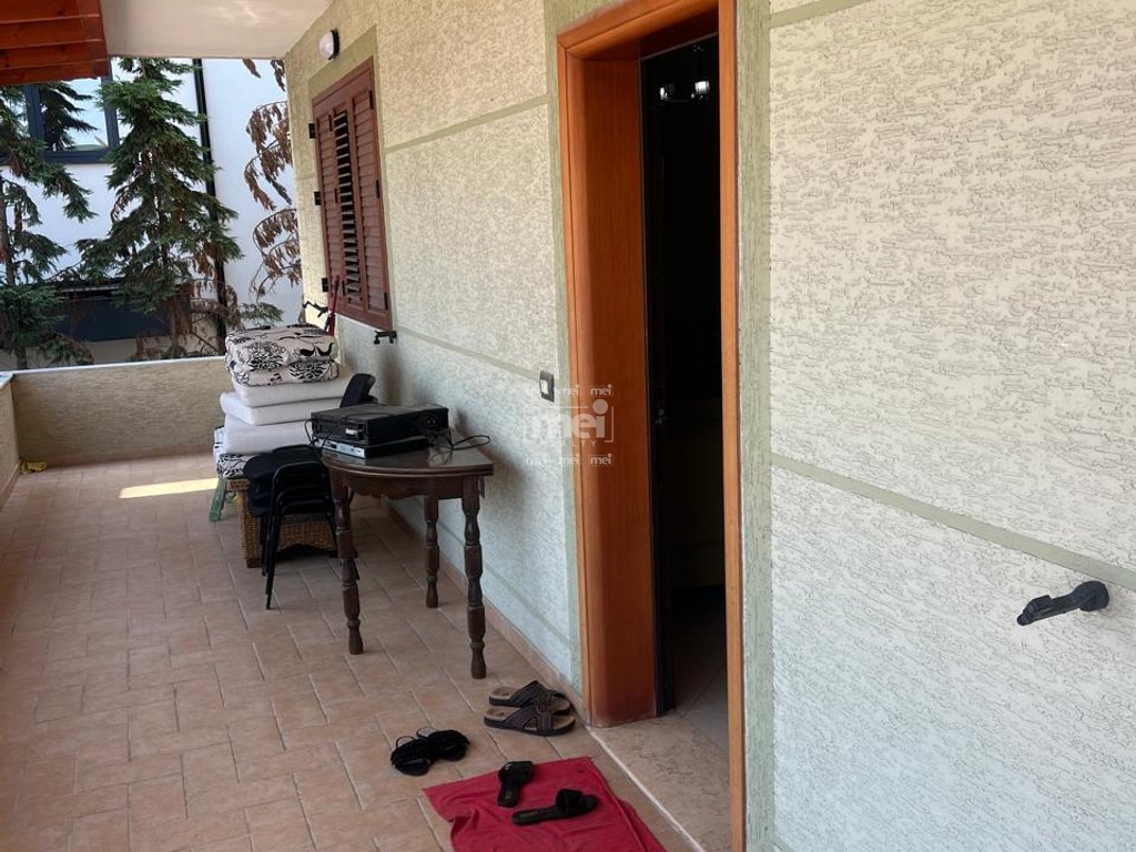 JEPET ME QIRA APARTAMENT 2+1+2 ,PRANE KRYQIT TE KUQ!
