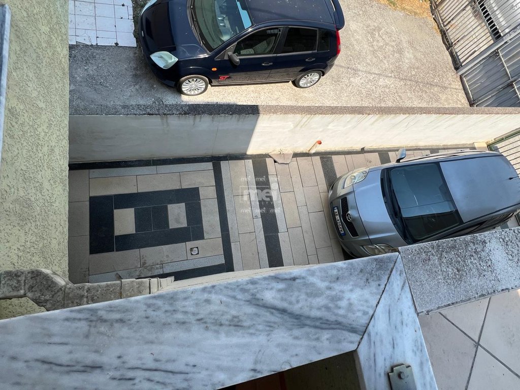 JEPET ME QIRA APARTAMENT 2+1+2 ,PRANE KRYQIT TE KUQ!