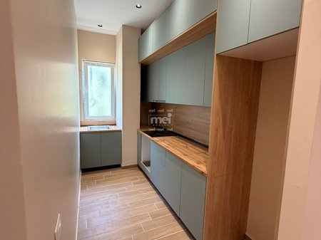 SHITET APARTAMENT 2+1 TEK SHKËMBI I KAVAJËS!