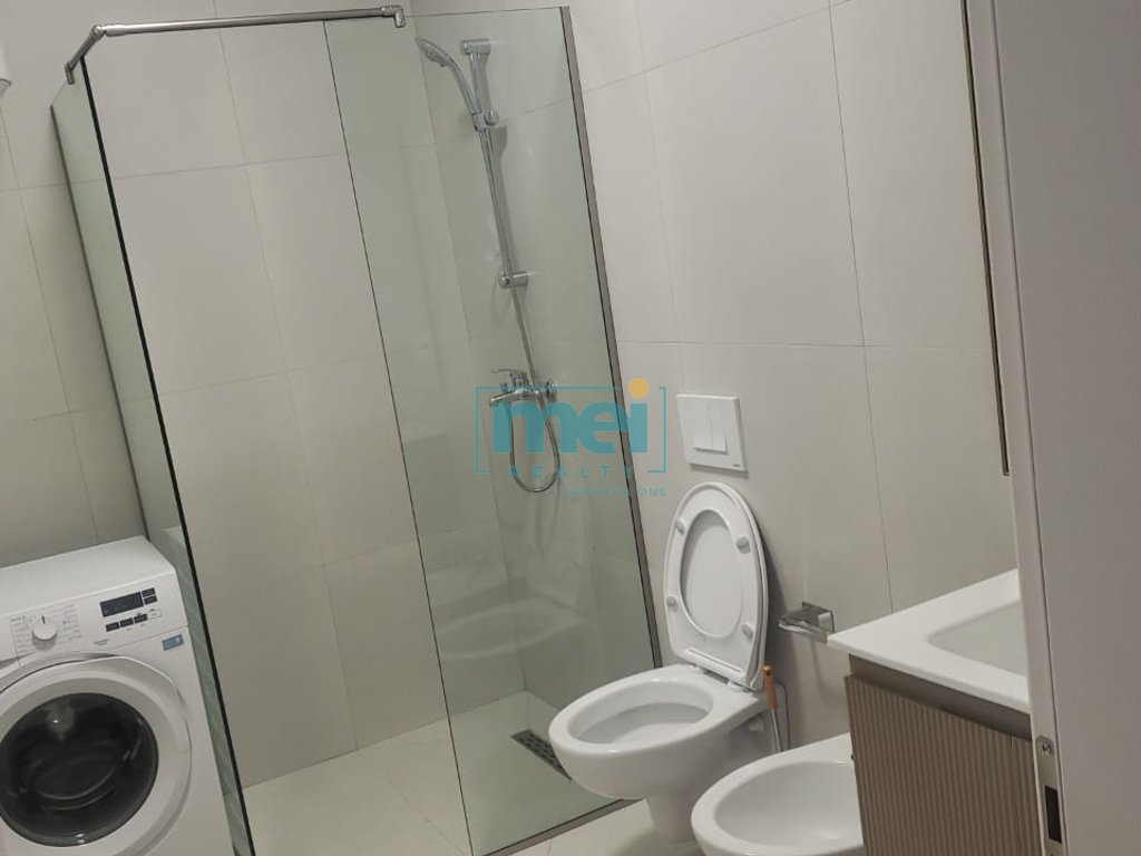 Apartament 2+1+2 per shitje ne Laprake!