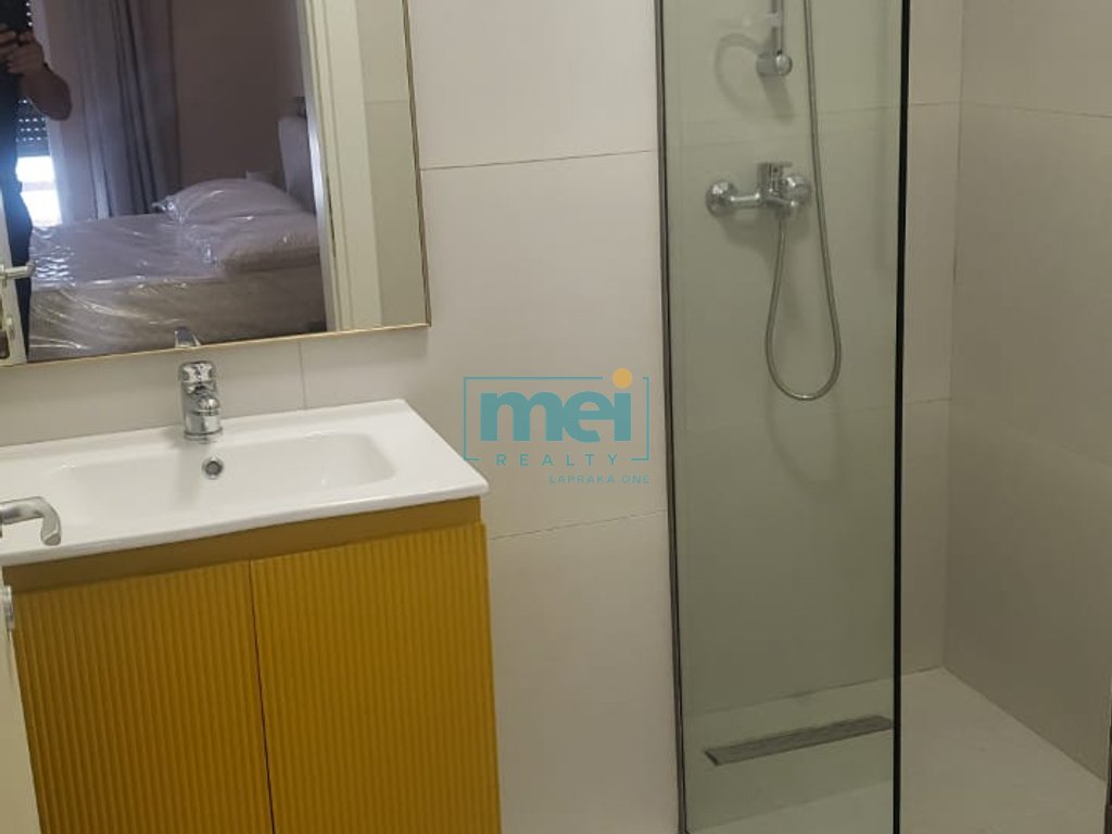 Apartament 2+1+2 per shitje ne Laprake!