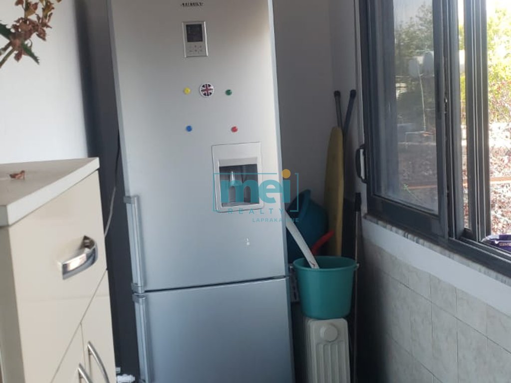 Jepet me Qera Super Apartament 2+1 ne Laprake!