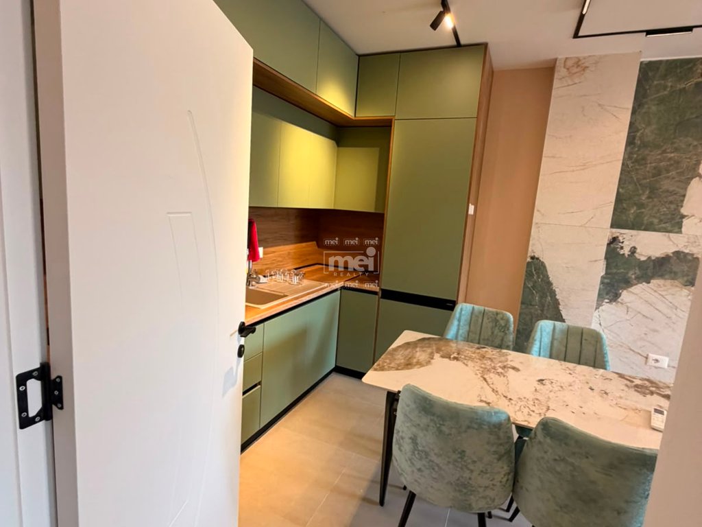 SHITET APARTAMENT 1+1,SHKEMBI KAVAJES!