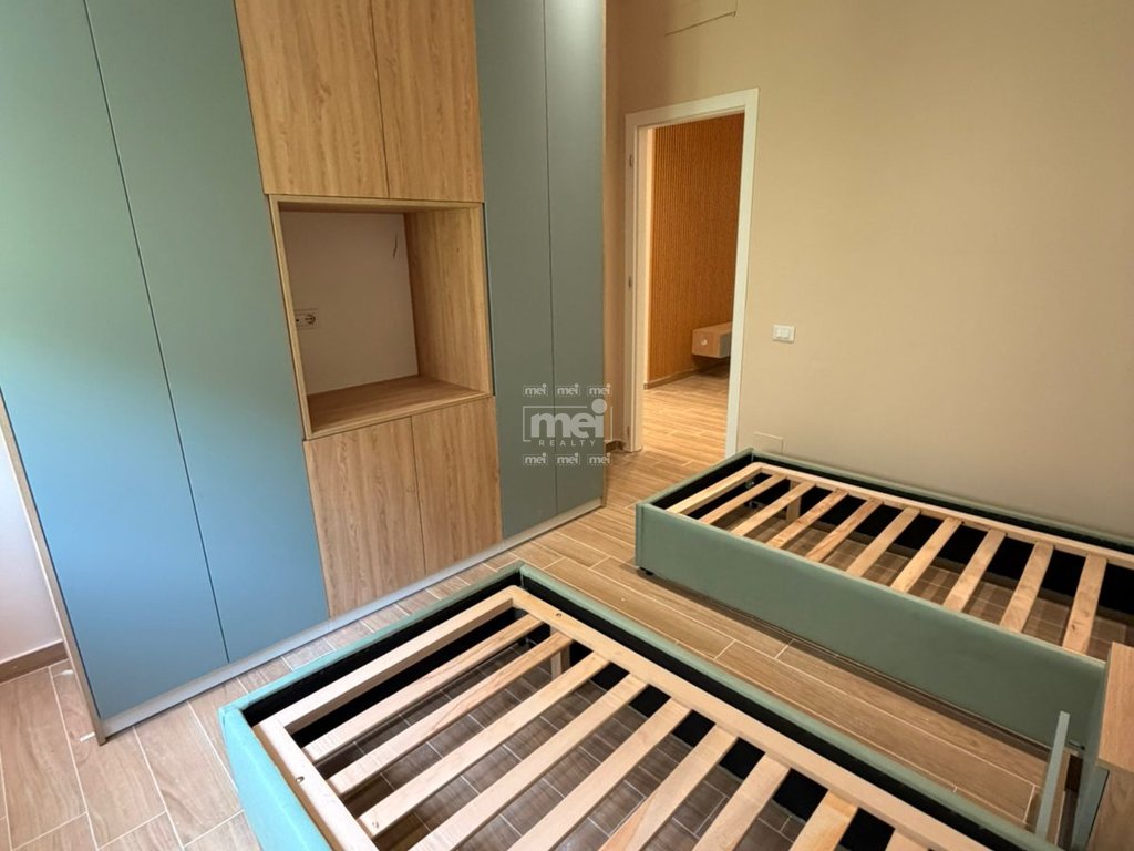 SHITET APARTAMENT 2+1 TEK SHKËMBI I KAVAJËS!