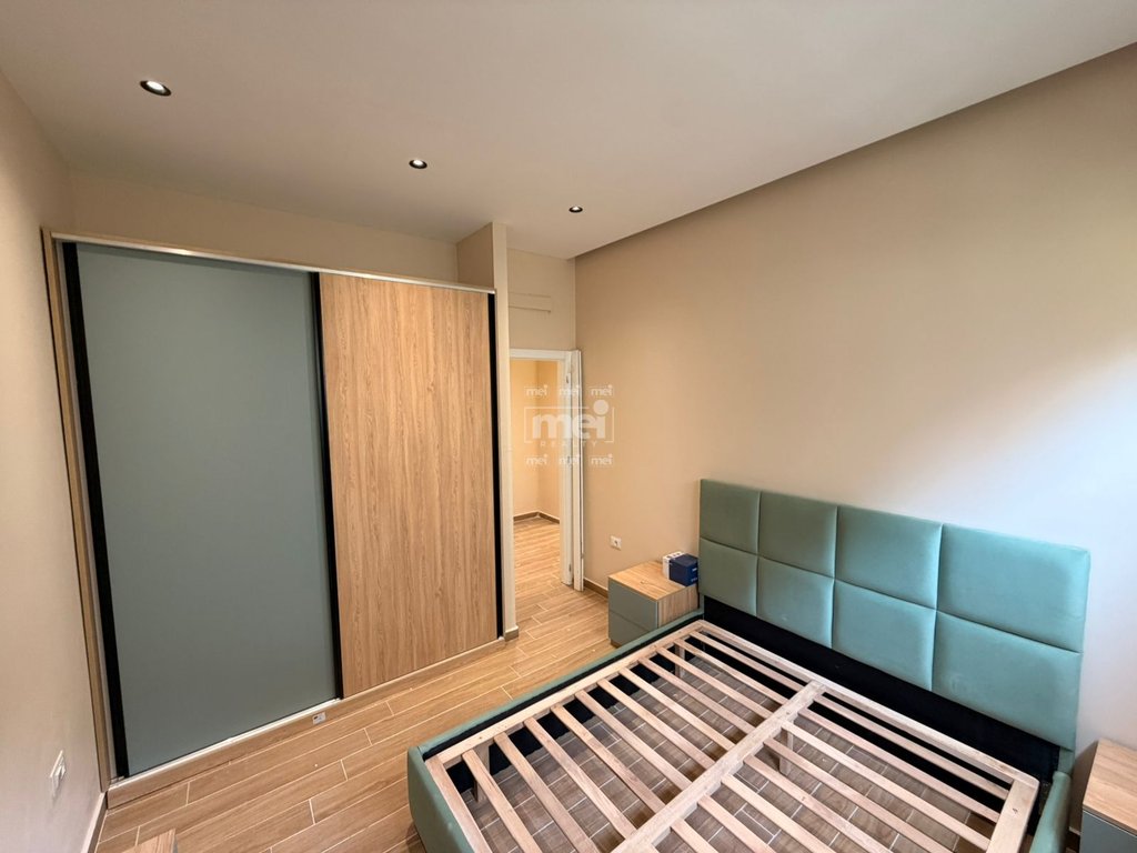 SHITET APARTAMENT 2+1 TEK SHKËMBI I KAVAJËS!