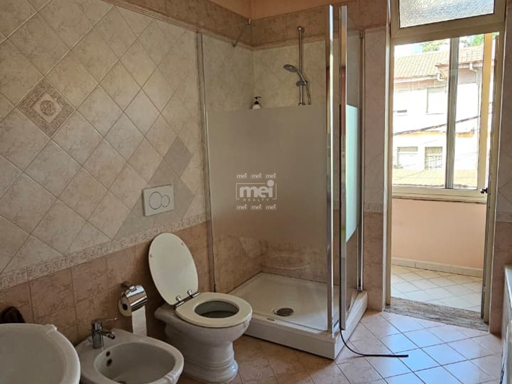 JEPET ME QIRA APARTAMENT 2+1 TEK GJYKATA!