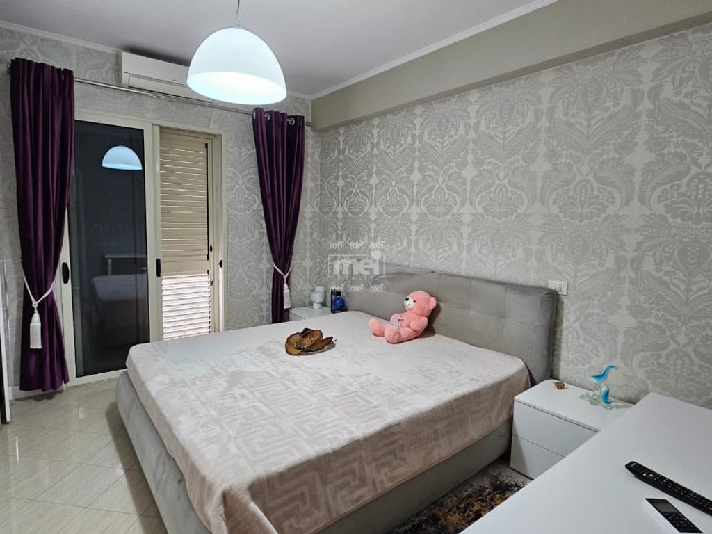 JEPET ME QIRA APARTAMENT 2+1 TEK GJYKATA!