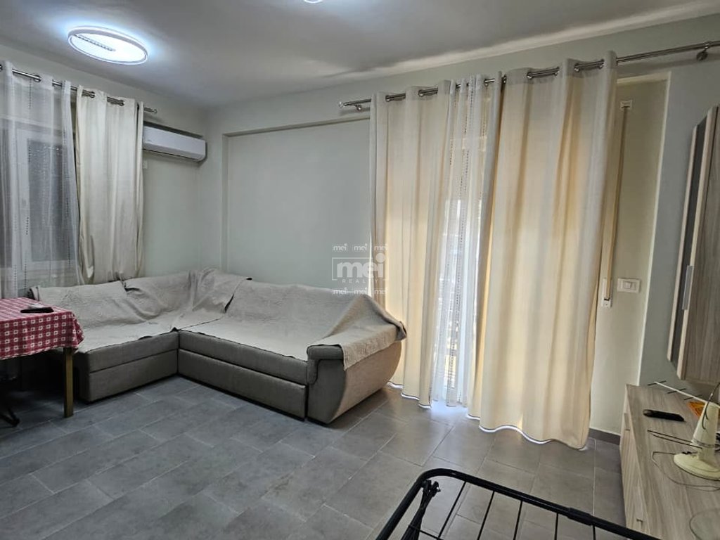 SHITET APARTAMENT 1+1, VIJE E 3 ME DETIN , NE PLAZH ILIRIA!