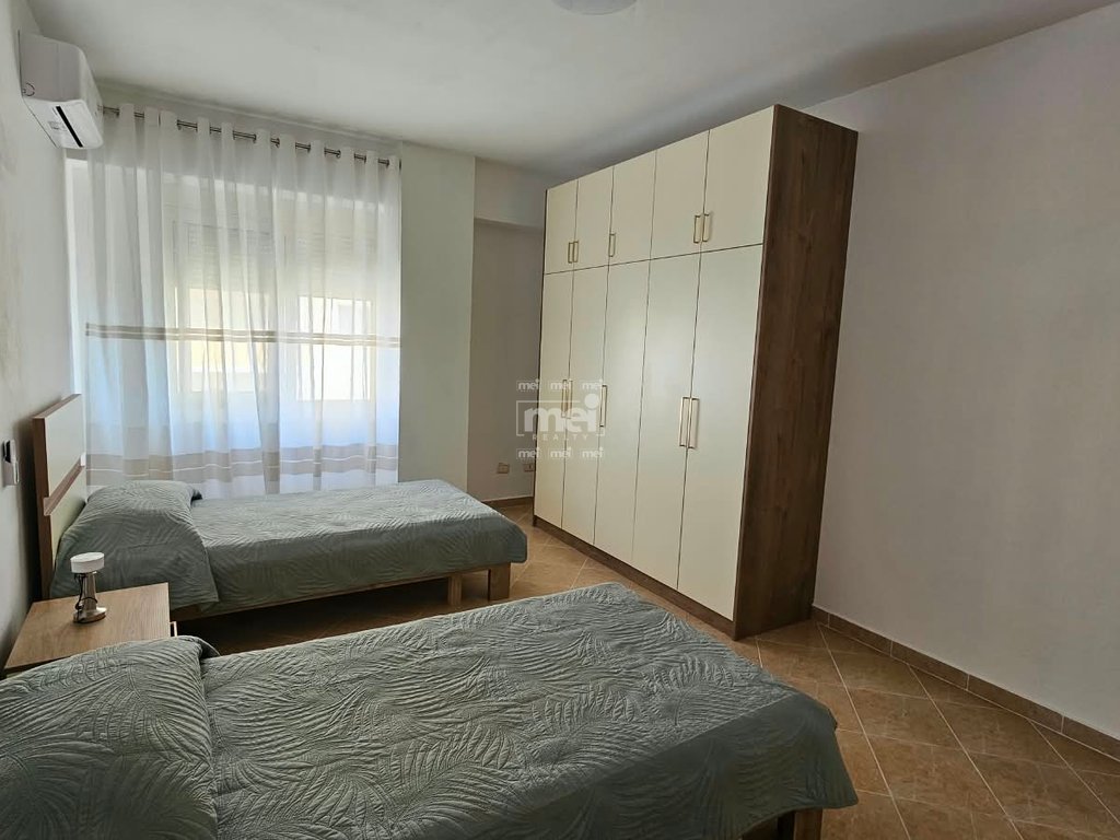 JEPET ME QIRA APARTAMENT 2+1 NË PLAZH TEK RROTA E KUQE!