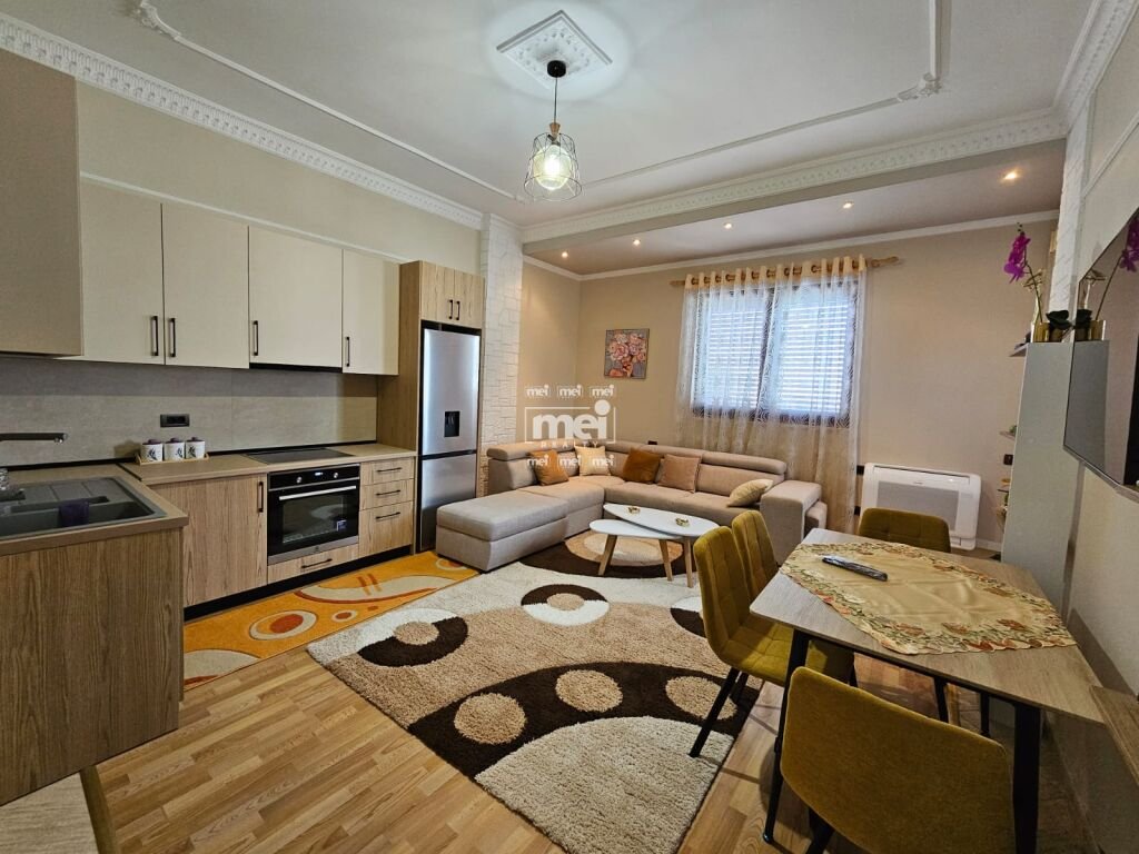JEPET ME QIRA APARTAMENT 2+1+2 PRANE STADIUMIT!
