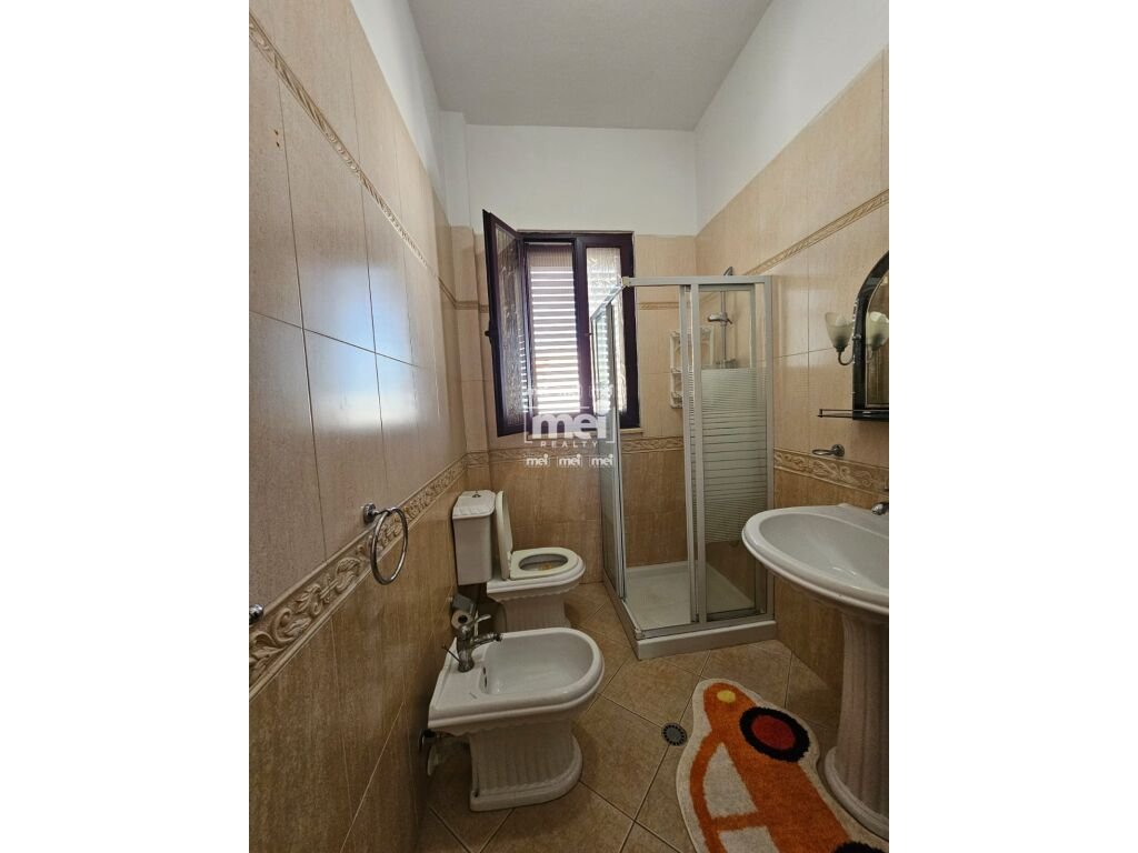 JEPET ME QIRA APARTAMENT 2+1+2 PRANE STADIUMIT!