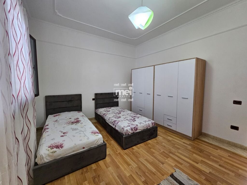 JEPET ME QIRA APARTAMENT 2+1+2 PRANE STADIUMIT!