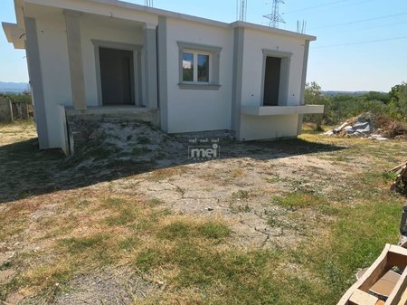 SHITET SHTEPI PRIVATE PRANE REZERVUARIT TE RRASHBULLIT