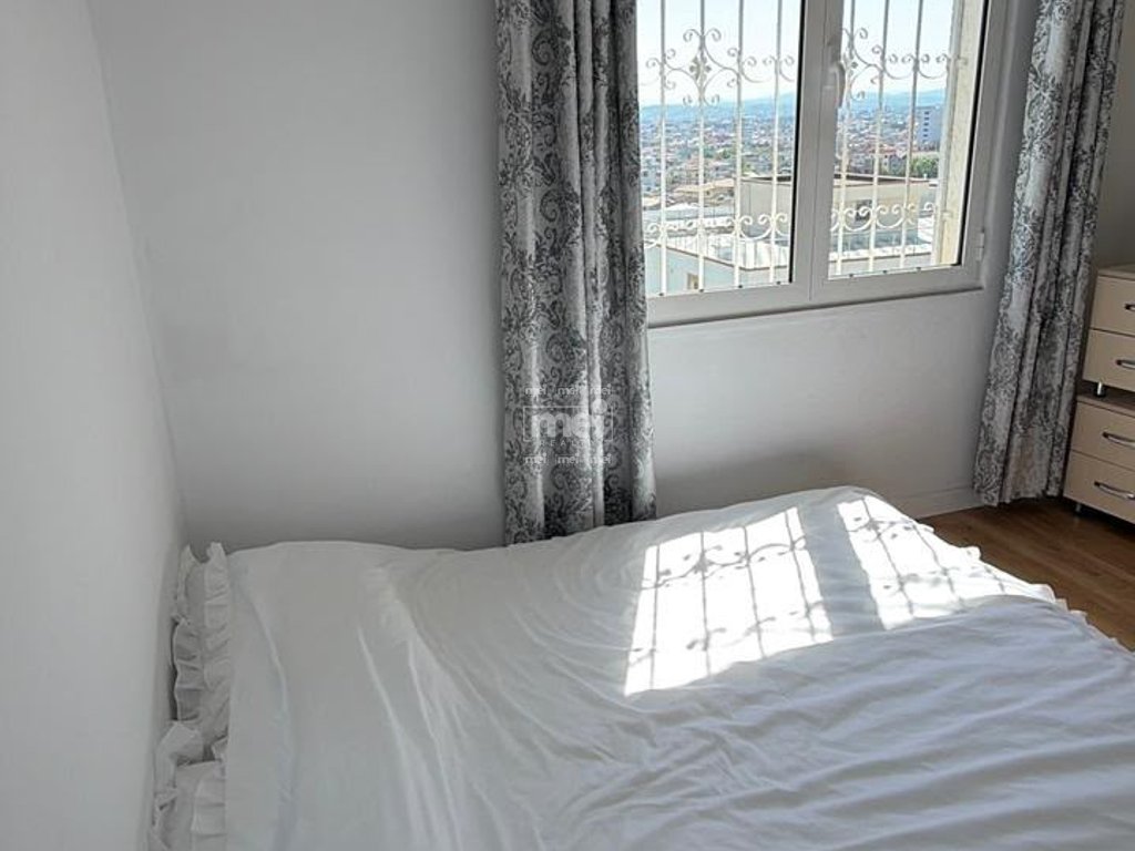 SHITET APARTAMENT 2+1 NE LAGJEN 15 PRANE BILLES