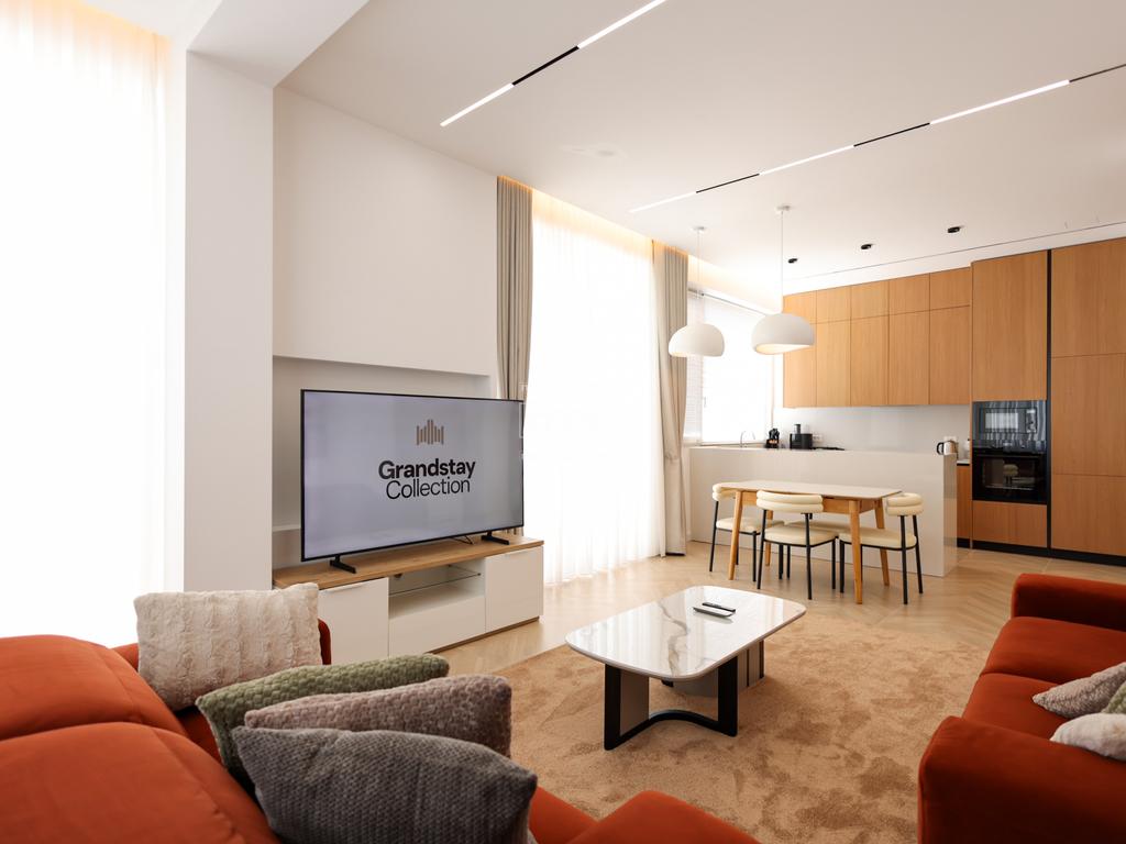 JEPET ME QIRA APARTAMENT 2+1+2 ME PAMJE NGA DETI, NË VOLLGA!