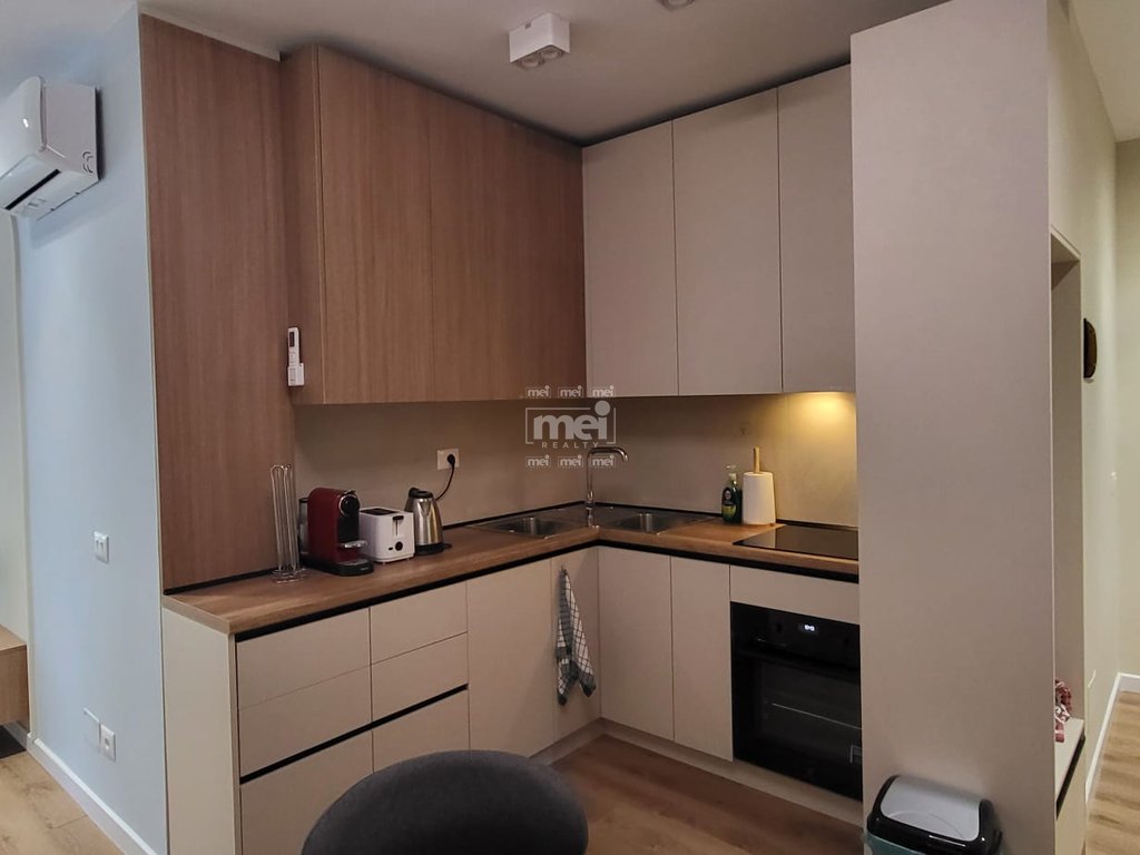 JEPET ME QIRA SUPER APARTAMENT 1+1 ME PAMJE DETI TEK SHKEMBI KAVAJES+POST PARKIMI!