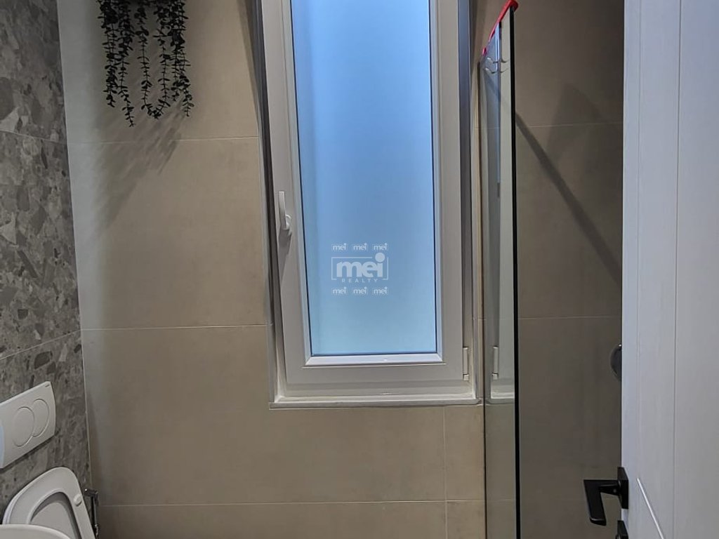 JEPET ME QIRA SUPER APARTAMENT 1+1 ME PAMJE DETI TEK SHKEMBI KAVAJES+POST PARKIMI!