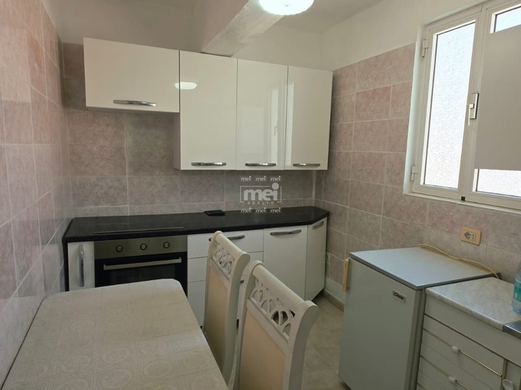 SHITET APARTAMENT 3+1 PRANË DREJTORISË SË TATIMEVE, DURRES.