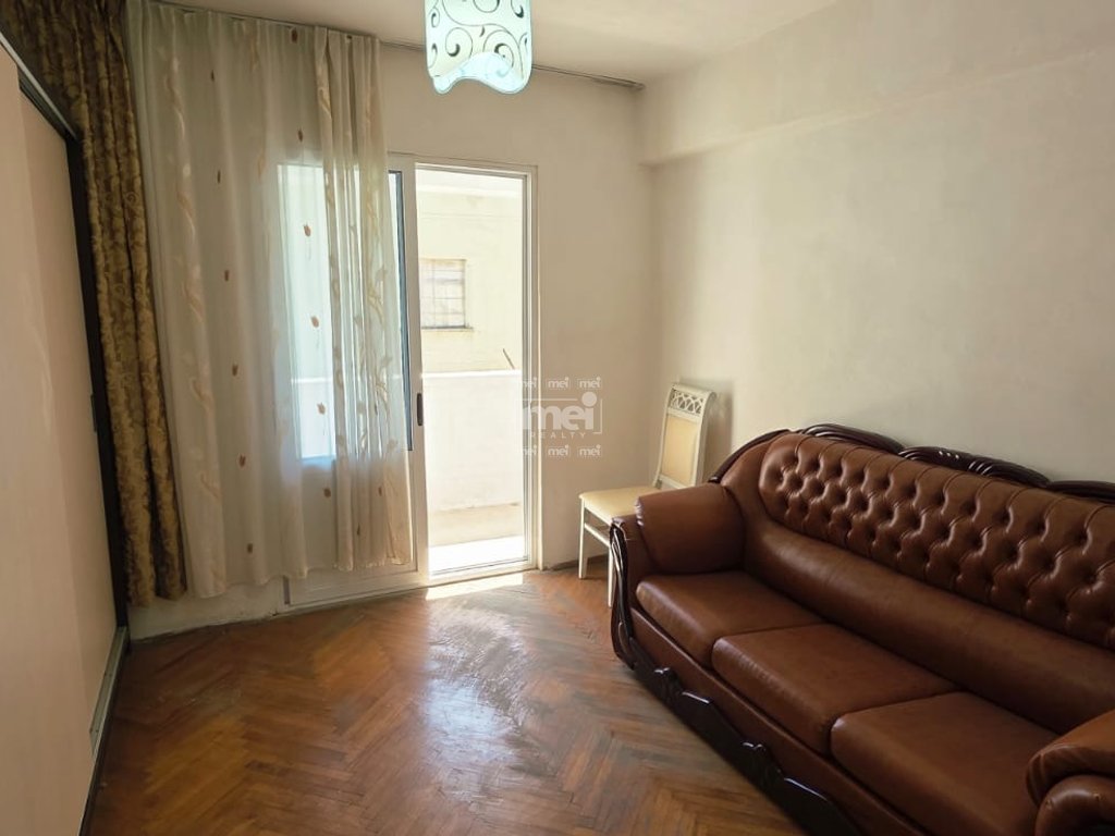 SHITET APARTAMENT 3+1 PRANË DREJTORISË SË TATIMEVE, DURRES.