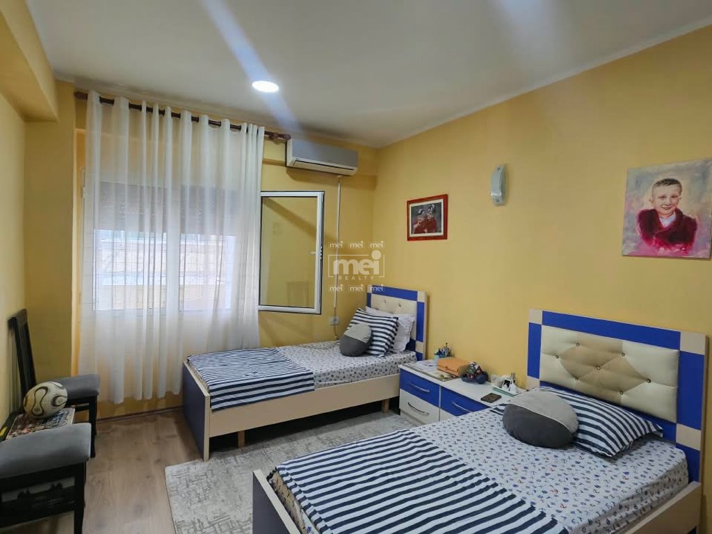 SHITET APARTAMENT 2+1 PRANË SHKOLLËS SË MUZIKËS,DURRËS!