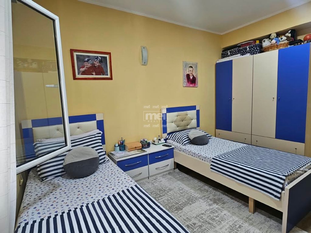SHITET APARTAMENT 2+1 PRANË SHKOLLËS SË MUZIKËS,DURRËS!