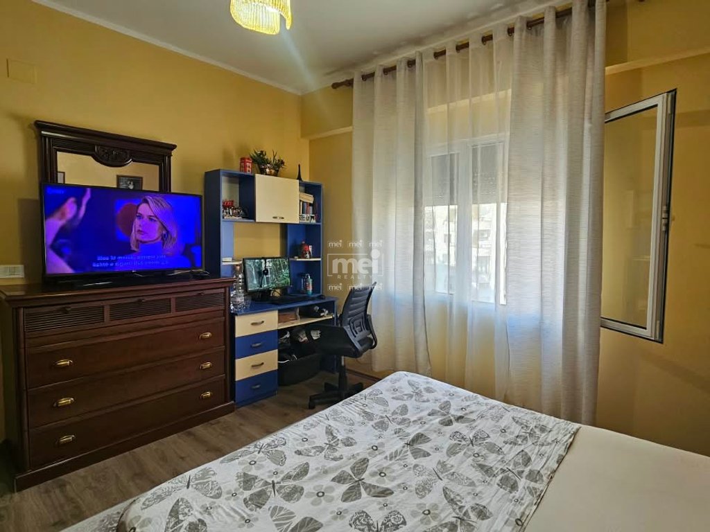 SHITET APARTAMENT 2+1 PRANË SHKOLLËS SË MUZIKËS,DURRËS!