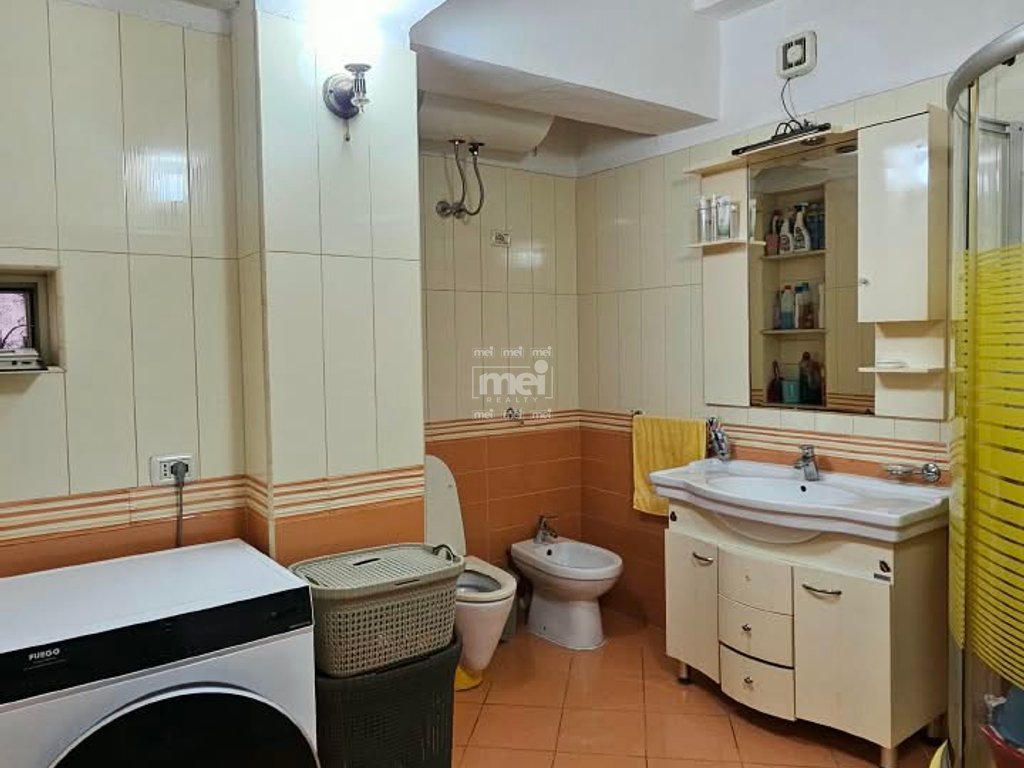 SHITET APARTAMENT 2+1 PRANË SHKOLLËS SË MUZIKËS,DURRËS!