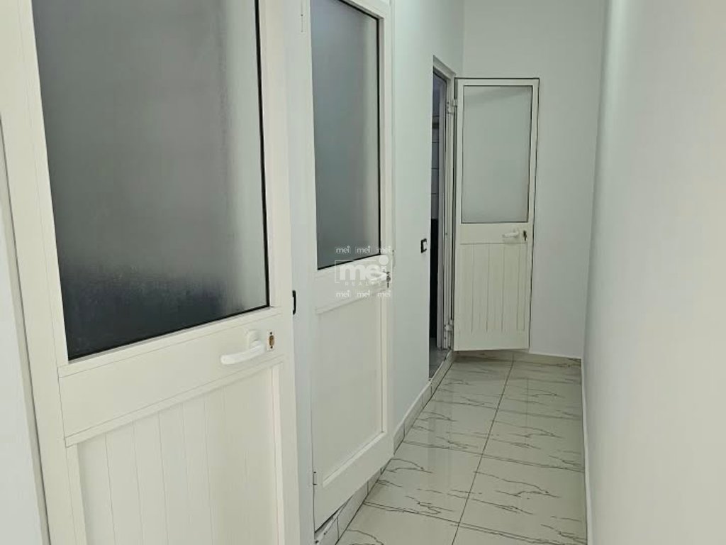JEPET ME QIRA AMBIENT BIZNESI – RRUGA E RE E PORTIT!