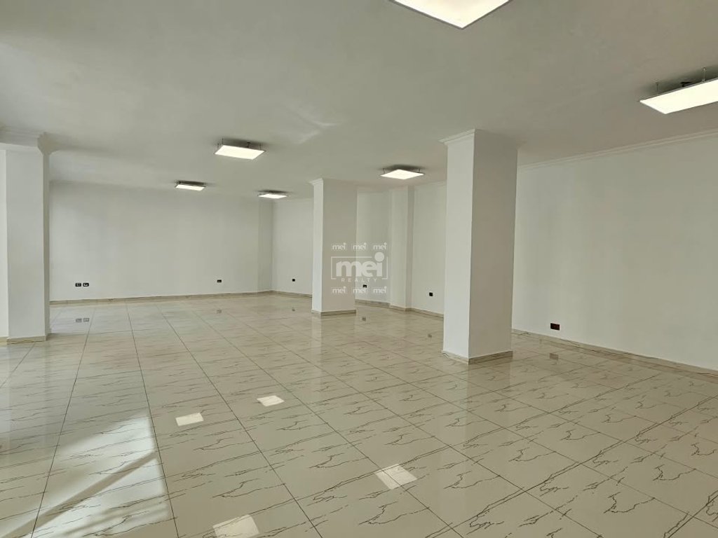 JEPET ME QIRA AMBIENT BIZNESI – RRUGA E RE E PORTIT!