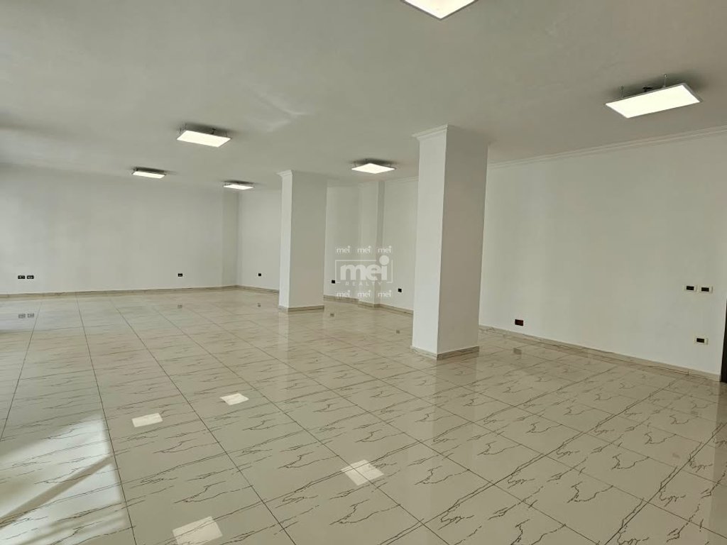JEPET ME QIRA AMBIENT BIZNESI – RRUGA E RE E PORTIT!