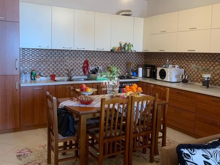 JEPET  APARTAMENT ME QIRA  2+1 PRANE GJYKATES!