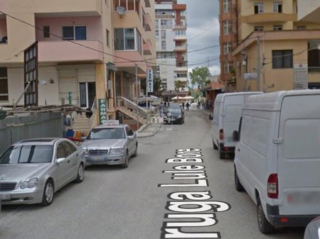 JEPET ME QIRA AMBIENT BIZNESI NE PLAZH HEKURUDHA!