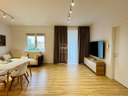 JEPET ME QIRA SUPER APARTAMENT 1+1 NE GOLEM PRANE HOTEL EPIDAMN!