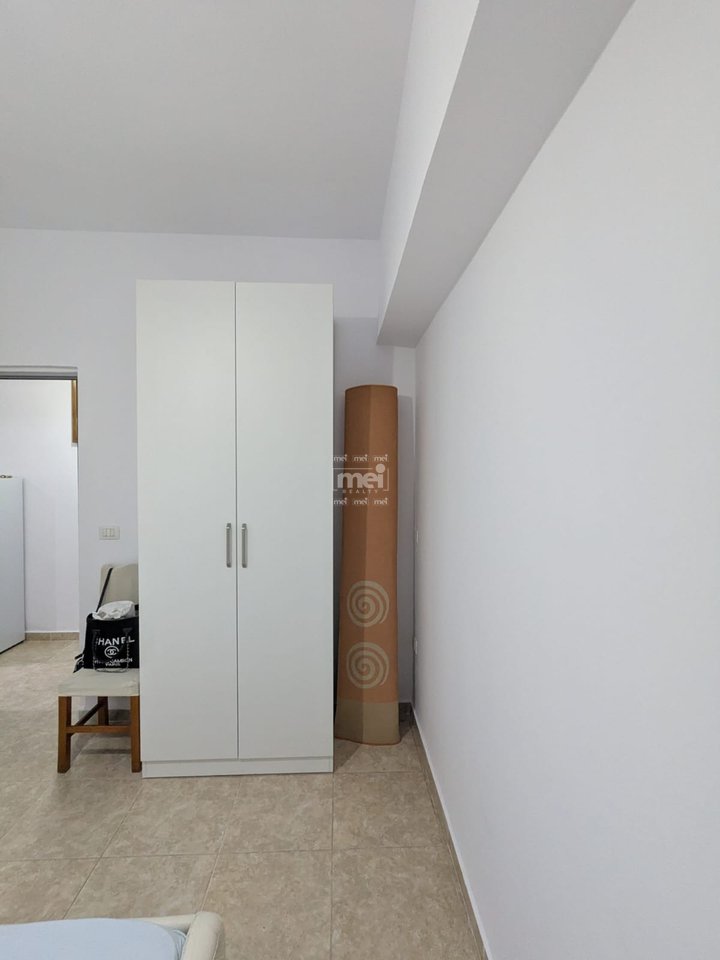 JEPET ME QIRA APARTAMENT 1+1 PLAZH
